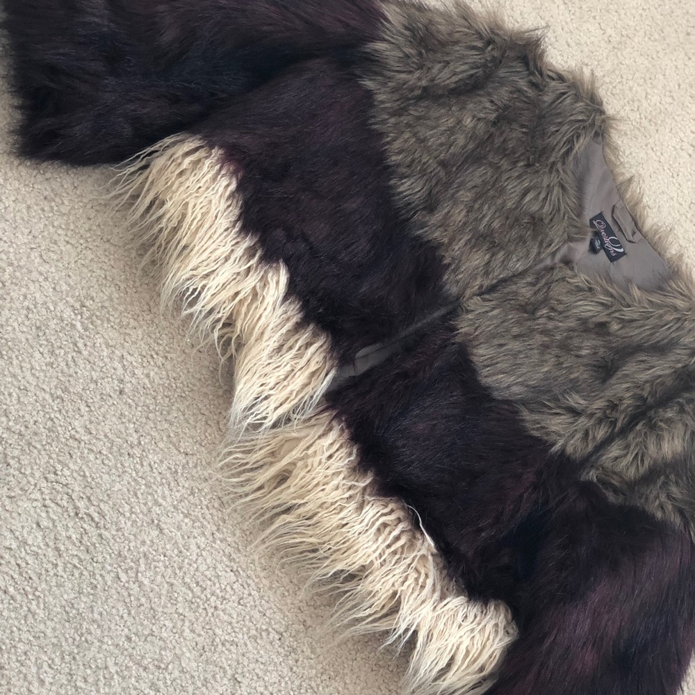 Fur - Picture 4 of 4